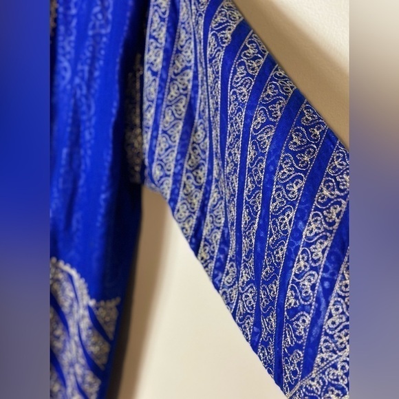 Rija kimono blue/ gold 28 p2p  35-1/2 length no size see measurements preowned - Picture 4 of 10